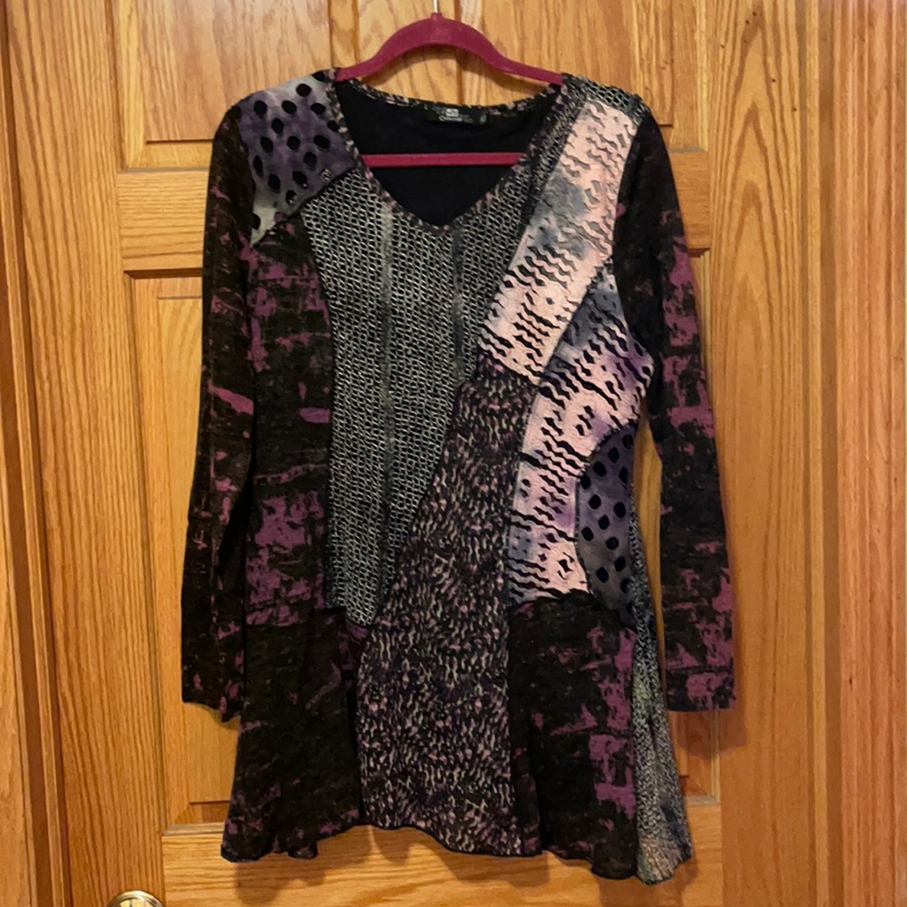 Women’s Collection Top - Picture 1 of 6